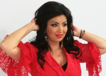 adriana bahmuteanu