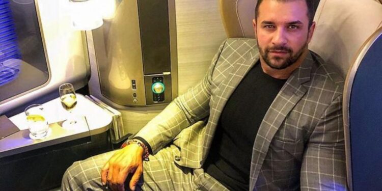 Alex Bodi a  cumpărat hotelul Central din Mediaș, cinematograful și un castel din Sighișoara