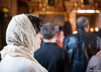 imbracaminte in biserica