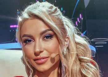 andreea balan operatii estetice