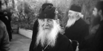 El este preotul care a văzut Raiul. A vorbit cu Dumnezeu. Mărturii copleșitoare despre Iad și Rai