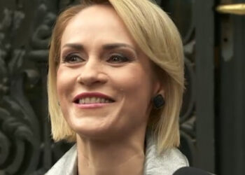A fost abuzată de tatăl său în copilărie. Gabriela Firea și-a pus sufletul pe tavă și a spus tot