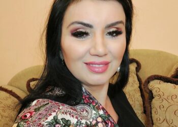 Adriana Bahmuțeanu arată mai bine ca niciodată. Din fotopurcel a ajuns fotomodel