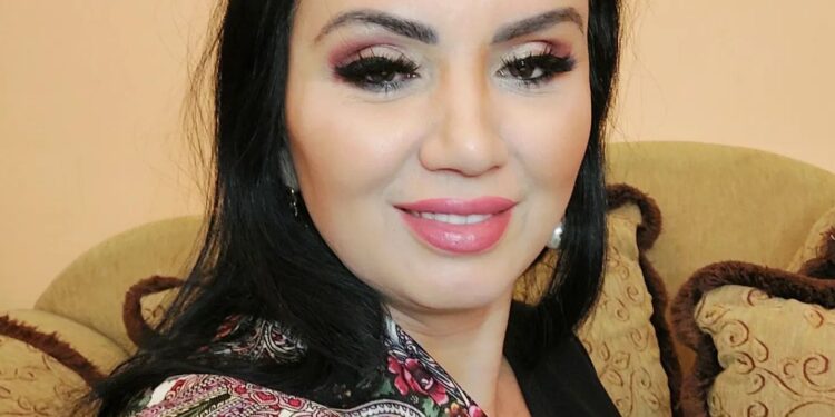 Adriana Bahmuțeanu arată mai bine ca niciodată. Din fotopurcel a ajuns fotomodel