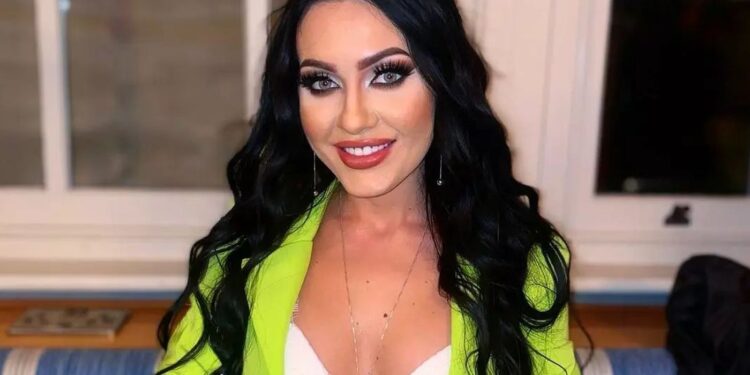 Șoc pentru fanii Biancăi Comănici. Vedeta a fost victima unui accident rutier