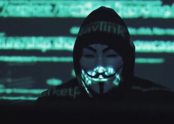 Hackerii Anonymous primesc ajutor de la un grup nou de hackeri