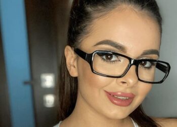Regina OnlyFans din România și hărțuită și cu banii luați. A cerut ajutor la poliție