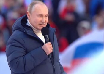 Ucraina arde, Putin se distrează. A făcut un concert dedicat anexării Crimeei. Ce haină a purtat liderul de la Kremlin