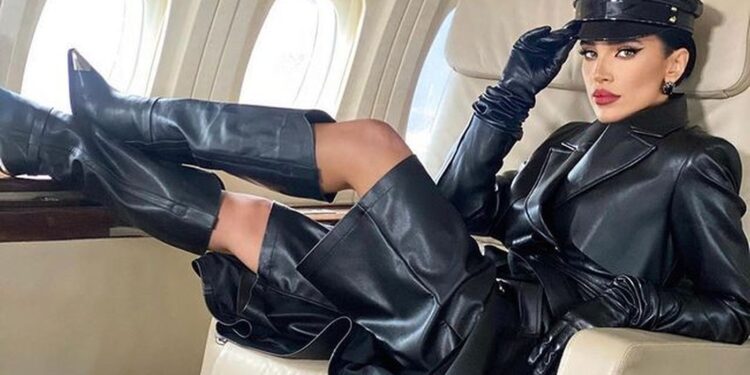 Adelina Pestrițu a recunoscut cine este cel mai mare dușman al ei. Vedeta a primit titlul de cel mai bun influencer din România