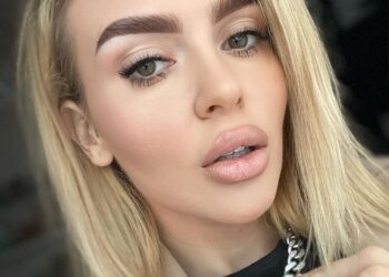 Oana Radu, la un pas să-și piardă vocea. Ce se întâmplă cu interpreta celebrei melodii „Când ai o zi grea”