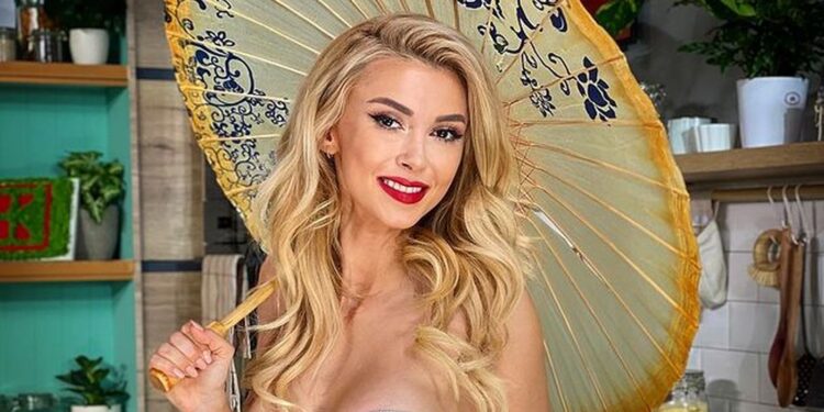 Andreea Bălan nu se mai ferește. Are un nou iubit și l-a scos în lume