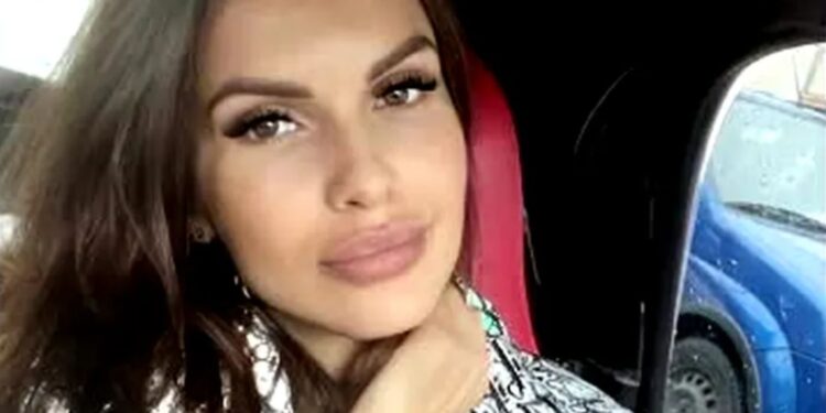 Iulia, sinucigașa din Timișoara nu a avut parte de slujbă în biserică. În ce sicriu își va dormi somnul de veci
