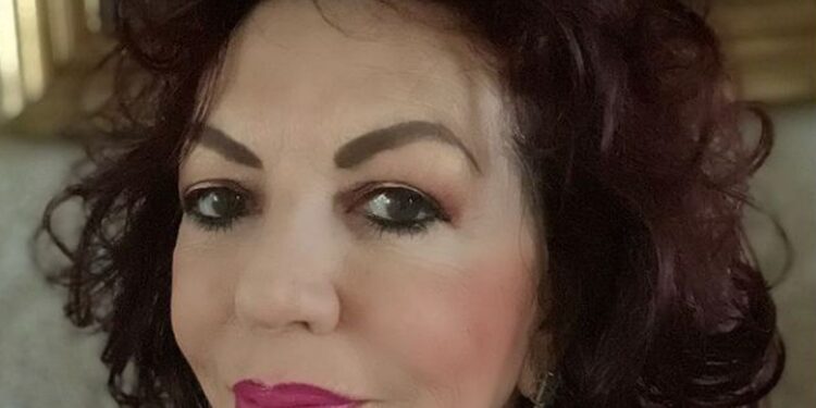 Se anunță vremuri grele pentru Elena Udrea. Clarvăzătoarea Carmen Harra i-a prezis viitorul