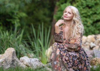 Celebra cântăreață Anastasia Lazariuc, uitată de organizatorii de evenimente. Cum se descurcă artista