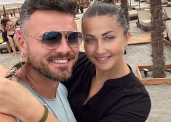Gabriela Cristea are din ce în ce mai multă grijă de imaginea sa. Vedeta a trecut iar pragul medicului estetician