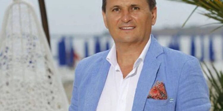 Celebrul dansator nea Mărin, declarații șocante despre despărțirea nepotului său de Theo Rose. Nu știam nimic