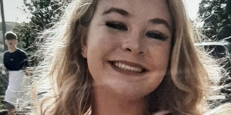 Cum a murit tânăra de 17 ani, la o petrecere. Mama fetei, declarații tulburătoare