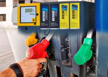 Nouă scumpire a carburanților azi, a treia de la începutul lunii martie. Care sunt prețurile