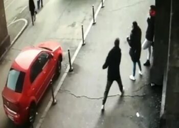 Clipe de groază în Gara de Nord. O femeie a fost înjunghiată | VIDEO
