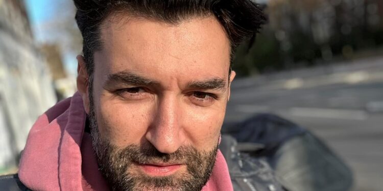 Smiley se mută în America. Adevăratul motiv pentru care părăsește România