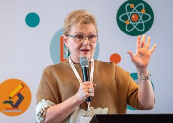 Jurnalista Dana Deac, mărturisiri emoționante după ce a învins cancerul ce cinci ori: „Nu te lupți cu cancerul, doar negociezi cu el”