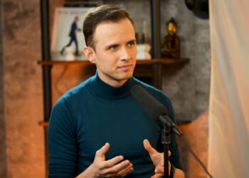 „Alimentul cu care ar trebui să începem orice masă”. Dan Oros, despre cum putem opri îmbătrânirea