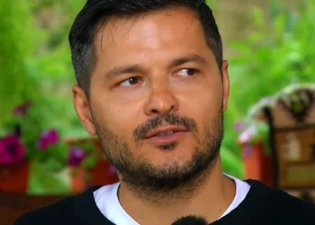 Probleme pentru Liviu Vârciu! A rămas blocat cu bolidul de lux pe marginea unui câmp de rapiță: „Mașină șmecheră, 4×4, mâine o vând”