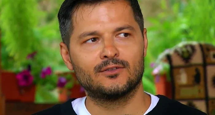 Probleme pentru Liviu Vârciu! A rămas blocat cu bolidul de lux pe marginea unui câmp de rapiță: „Mașină șmecheră, 4×4, mâine o vând”