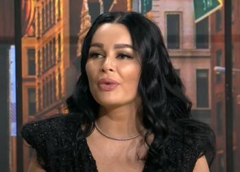 Brigitte Pastramă, cu mașina pe platformă. Ce a pățit vedeta pe străzile din București