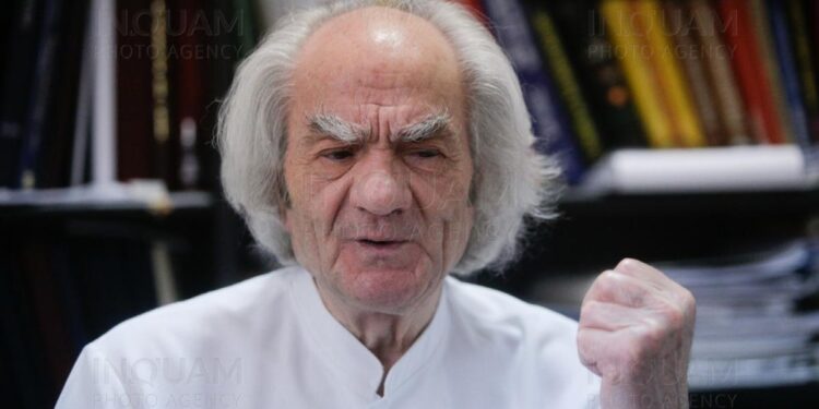 Neurochirurgul Leon Dănăilă trăiește la limita sărăciei. Prin ce dificultăți a trecut la 89 de ani