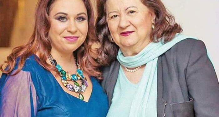 Oana Roman a anunțat ce se întâmplă acum cu mama sa: „Nu e neapărat bine. Facem tot ce putem”