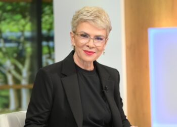 Teo Trandafir a împlinit 55 de ani. Ce își dorește de ziua ei și cum a sărbătorit: ”Tortul meu preferat”