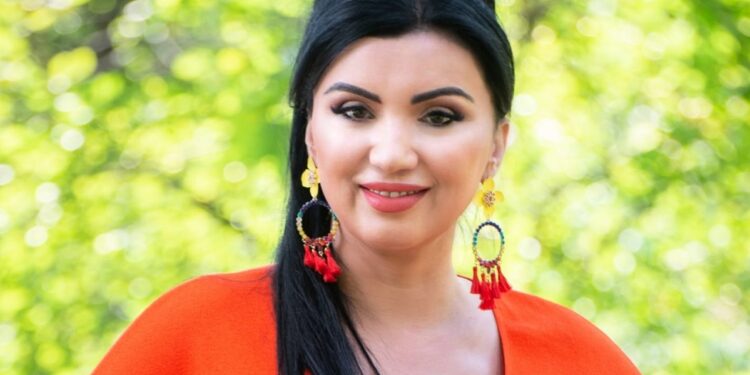 Adriana Bahmuțeanu a ajuns pe masa de operație! Ce intervenție și-a făcut vedeta