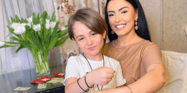 Fiul Andreei Mantea a început școala mai devreme: ”Furăm startul”